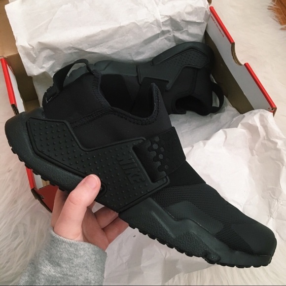 nike huarache extreme black